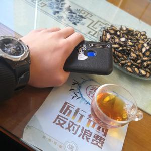 客厅ying乱亲女h小婷y
